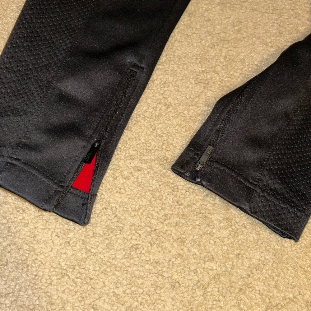 Joggers - Picture 2 of 4